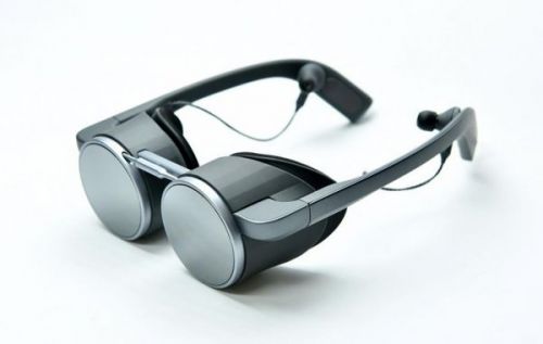 Panasonic анонсировала первые в мире VR-очки с поддержкой HDR и UHD