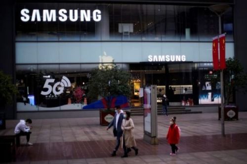 Samsung закрывает магазины в США для борьбы с коронавирусом
