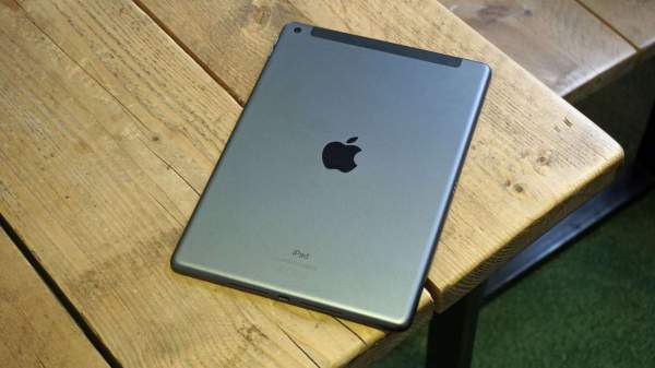 Apple iPad с мини-светодиодным дисплеем и AirPods 3 появятся в 2021 году